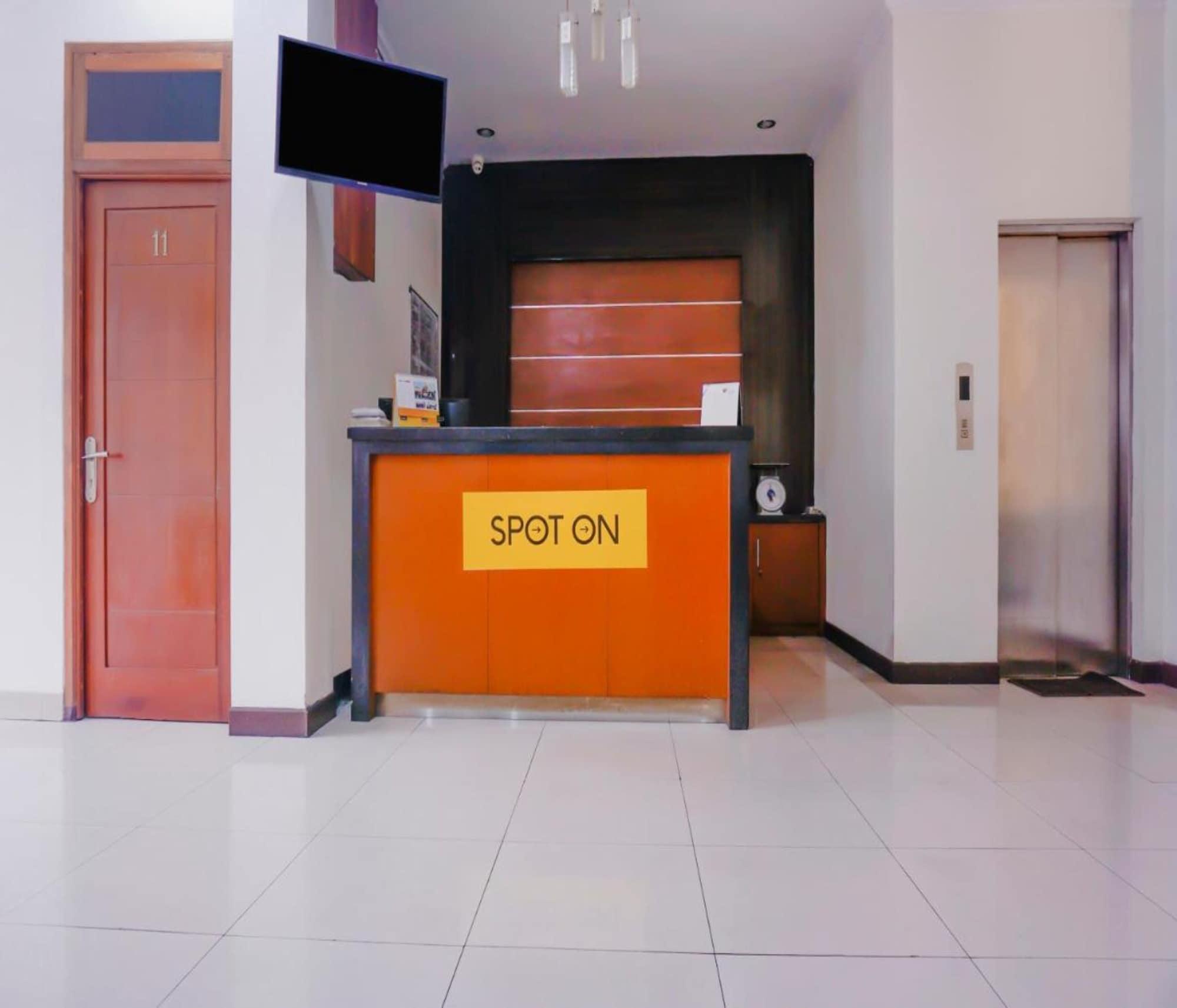 Hotel Oyo 2357 Syariah Grand Raudhah Dżakarta Zewnętrze zdjęcie
