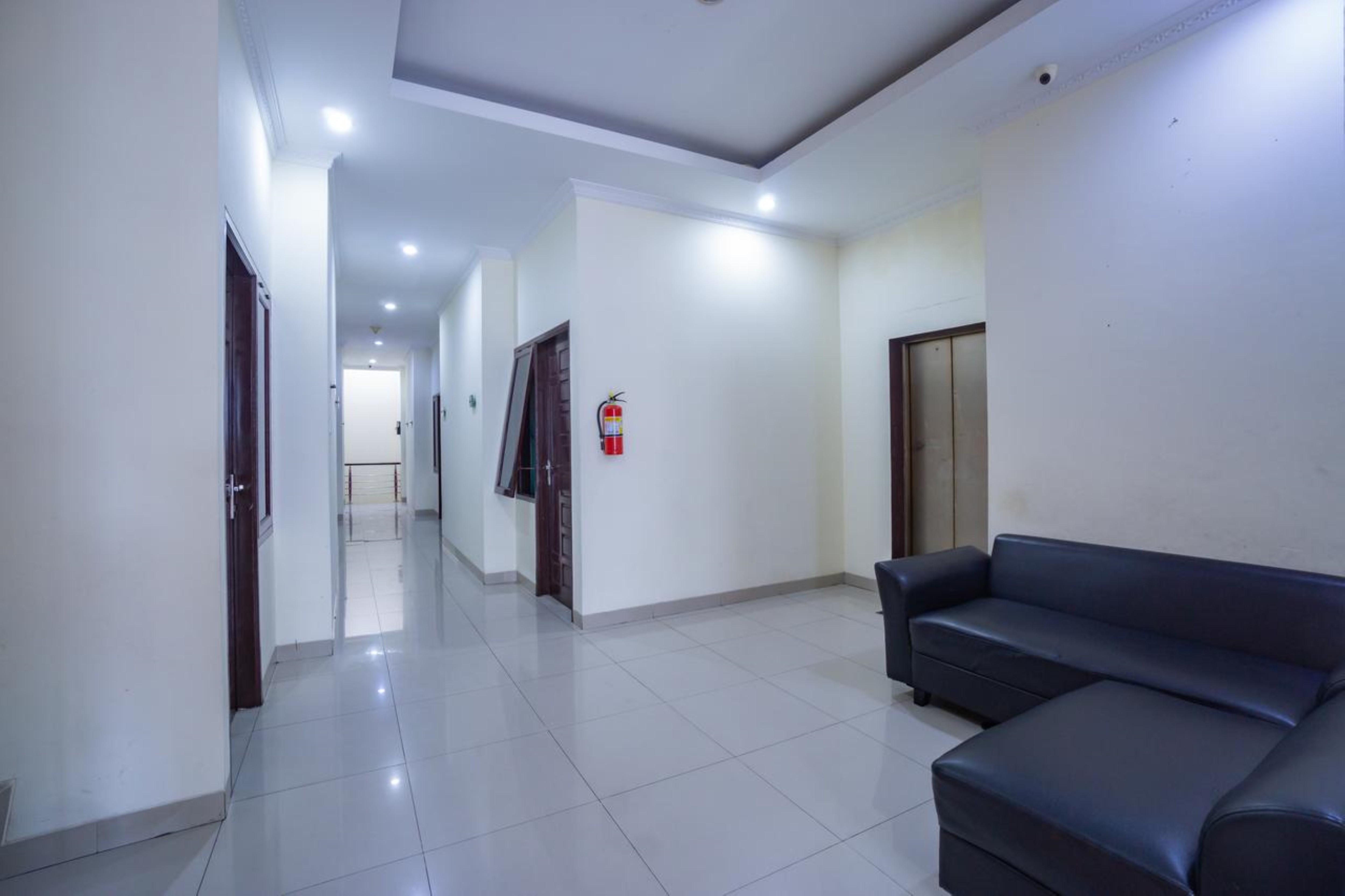Hotel Oyo 2357 Syariah Grand Raudhah Dżakarta Zewnętrze zdjęcie