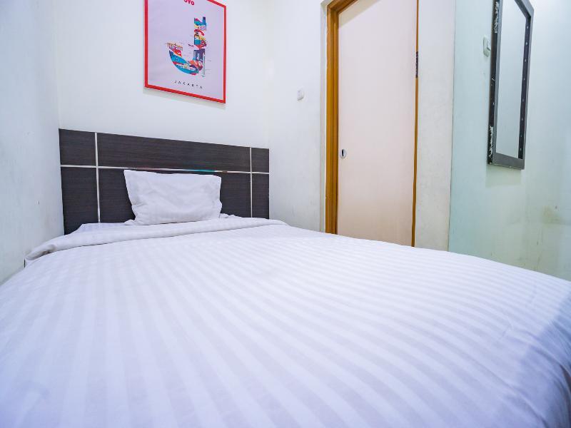 Hotel Oyo 2357 Syariah Grand Raudhah Dżakarta Zewnętrze zdjęcie
